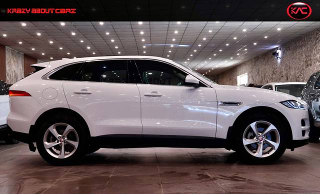 https://images10.gaadi.com/usedcar_image/4514854/original/processed_de141fb34b340f80b3f631906d097efc.jpg?imwidth=6401
