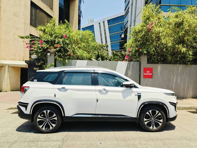 https://images10.gaadi.com/usedcar_image/4514858/original/processed_aa5fc5bf707e6078e0d877b88c342bff.jpeg?imwidth=6401