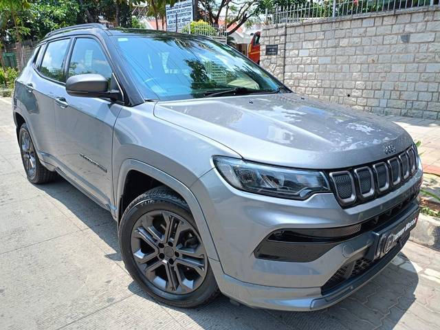 https://images10.gaadi.com/usedcar_image/4514914/original/processed_ce59f11a96b5102732406fe66e3c93ef.jpeg?imwidth=6400