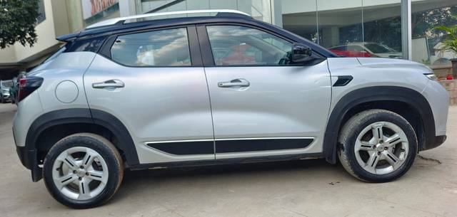 https://images10.gaadi.com/usedcar_image/4514916/original/1a24fa6c5f84850bbf07ae6ce39ac5f2.jpeg?imwidth=6401