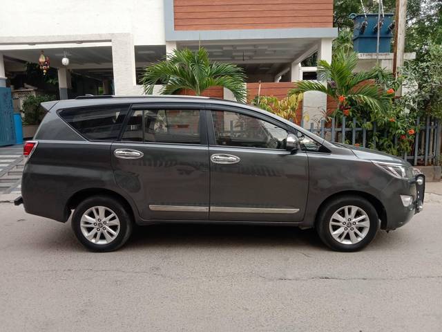 https://images10.gaadi.com/usedcar_image/4514925/original/processed_c2ade749a06561d2572dd77e1242e36a.jpg?imwidth=6401