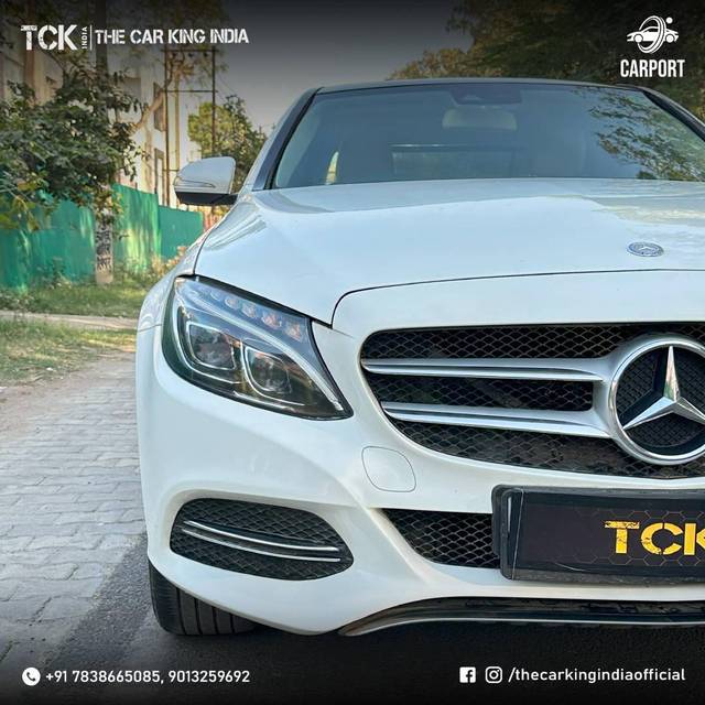 https://images10.gaadi.com/usedcar_image/4514942/original/processed_178a475140a76cdba5b510104277d0e1.jpg?imwidth=6402