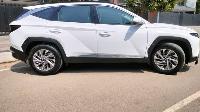 https://images10.gaadi.com/usedcar_image/4514945/original/41eea012f6aba6603bec12ed4c5fb69d.jpg?imwidth=6401