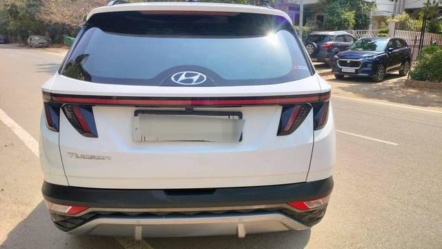 https://images10.gaadi.com/usedcar_image/4514945/original/processed_8d7fe42780a54c78e06b23fad4f14824.jpg?imwidth=6402