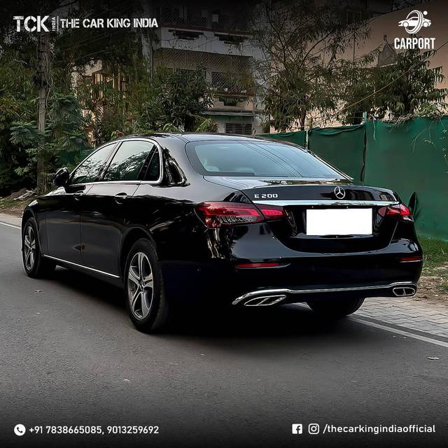 https://images10.gaadi.com/usedcar_image/4514954/original/processed_e3a3911c8ef5958cfae29294ef0e661f.jpg?imwidth=6401