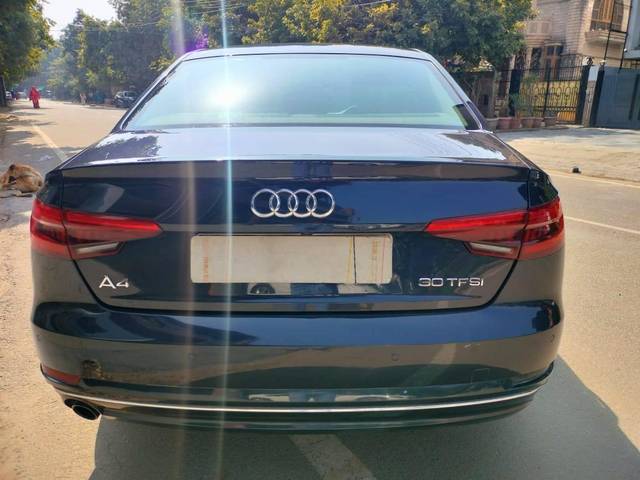 https://images10.gaadi.com/usedcar_image/4514962/original/processed_281f663638e33cc719c905520bc295d0.jpg?imwidth=6402