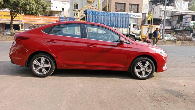 https://images10.gaadi.com/usedcar_image/4514963/original/processed_11ca33c9b1e06301126b5744aca67a9f.jpg?imwidth=6401