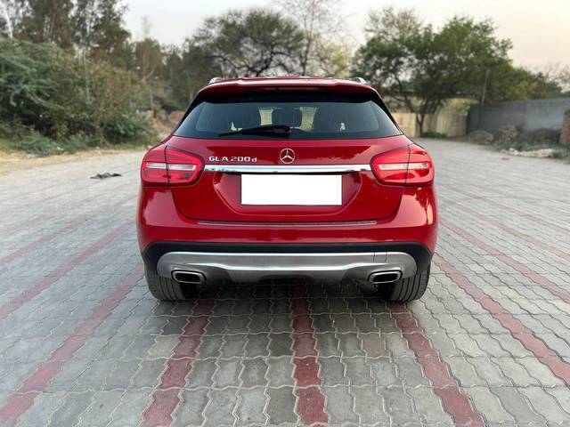 https://images10.gaadi.com/usedcar_image/4514970/original/processed_3d998fb60c0234600dfd2393249d0a63.jpg?imwidth=6401