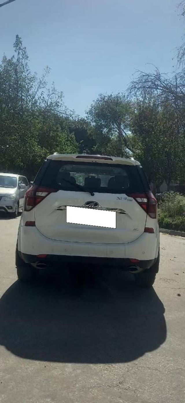 https://images10.gaadi.com/usedcar_image/4514971/original/processed_3494ba2e3de60c67aee6c1461a087761.jpg?imwidth=6401