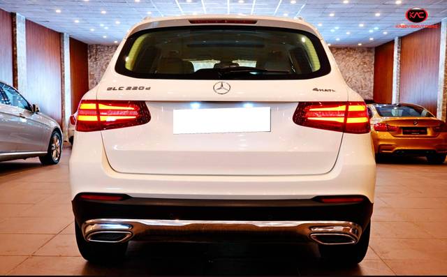 https://images10.gaadi.com/usedcar_image/4514978/original/processed_bd6cf12440a0d218b428a8ad8e952a98.jpg?imwidth=6402