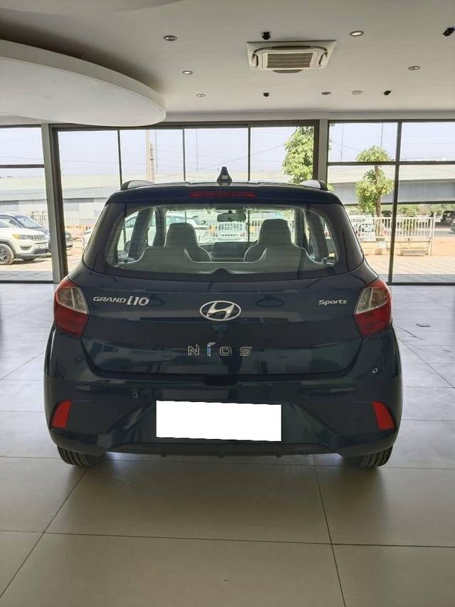 https://images10.gaadi.com/usedcar_image/4514981/original/processed_4b50500ffd414c0443907875f0d5eeaf.jpg?imwidth=6401