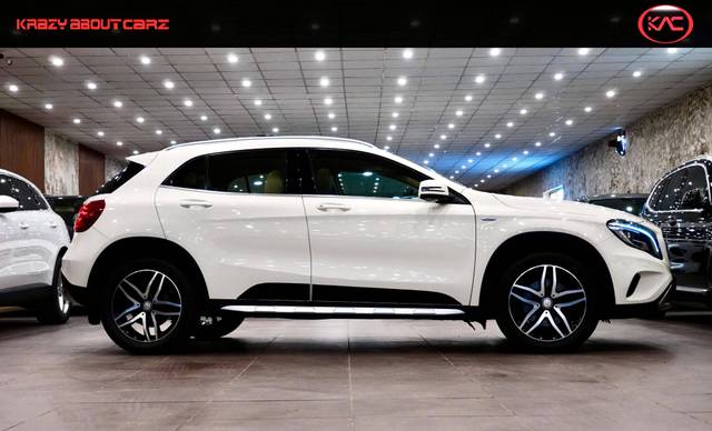 https://images10.gaadi.com/usedcar_image/4514994/original/processed_c609932e8afd98e1751b9ea45cbb70e0.jpg?imwidth=6401