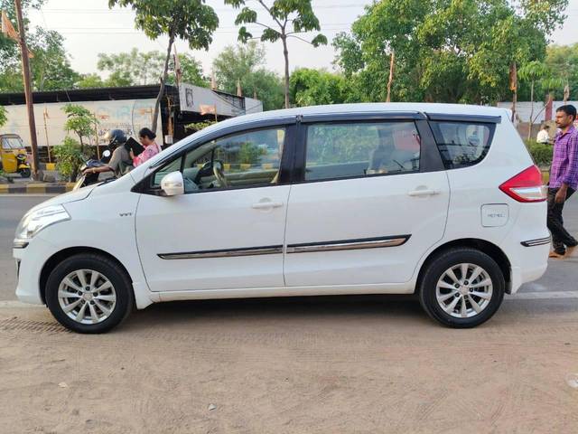 https://images10.gaadi.com/usedcar_image/4515002/original/processed_c3e4b281598c673371b0889a5c658a56.jpg?imwidth=6402