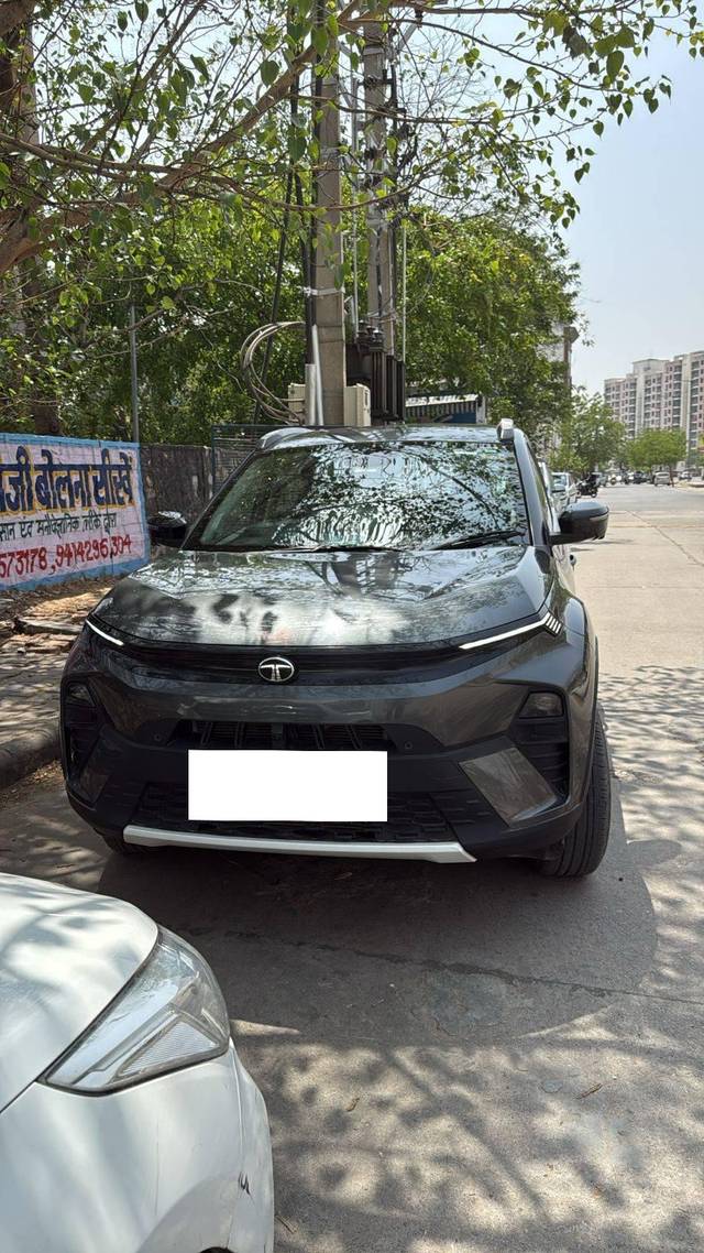 https://images10.gaadi.com/usedcar_image/4515045/original/processed_09905682-b739-4d0d-8c3c-f6b42695ecbd.jpg?imwidth=6402