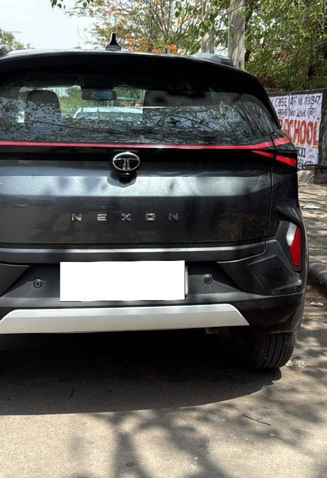 https://images10.gaadi.com/usedcar_image/4515045/original/processed_b10db900-033f-46f5-9257-eddcf691780e.jpg?imwidth=6401