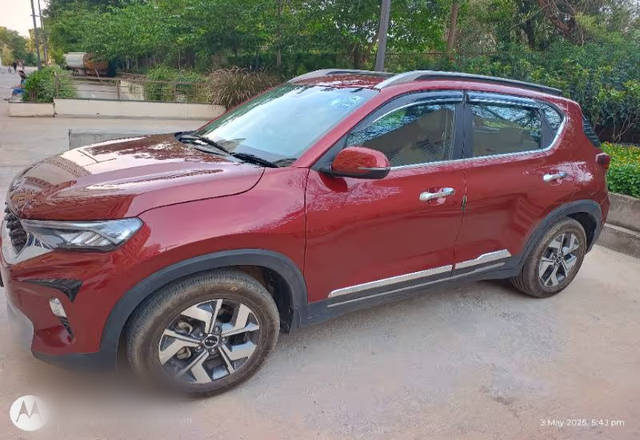 https://images10.gaadi.com/usedcar_image/4515061/original/4e69aeec-cf7e-428f-86cf-30288249106c.?imwidth=6402
