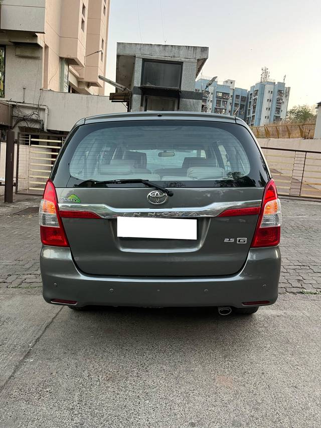 https://images10.gaadi.com/usedcar_image/4515080/original/processed_e3ba7a58090d5f8f1b28dd1c254f8080.jpg?imwidth=6401