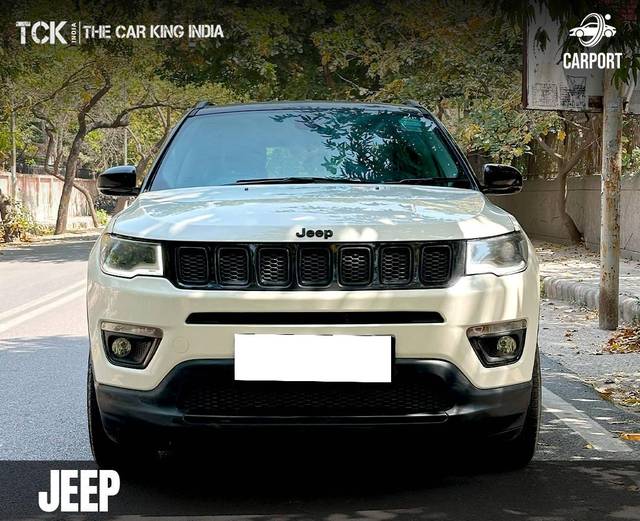 https://images10.gaadi.com/usedcar_image/4515085/original/processed_38fb15ca232a998bf2a42618b5411826.jpg?imwidth=6402