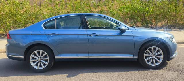 https://images10.gaadi.com/usedcar_image/4515086/original/b7f4bf3ab024fdc2dfc724cd90d3003d.jpg?imwidth=6401