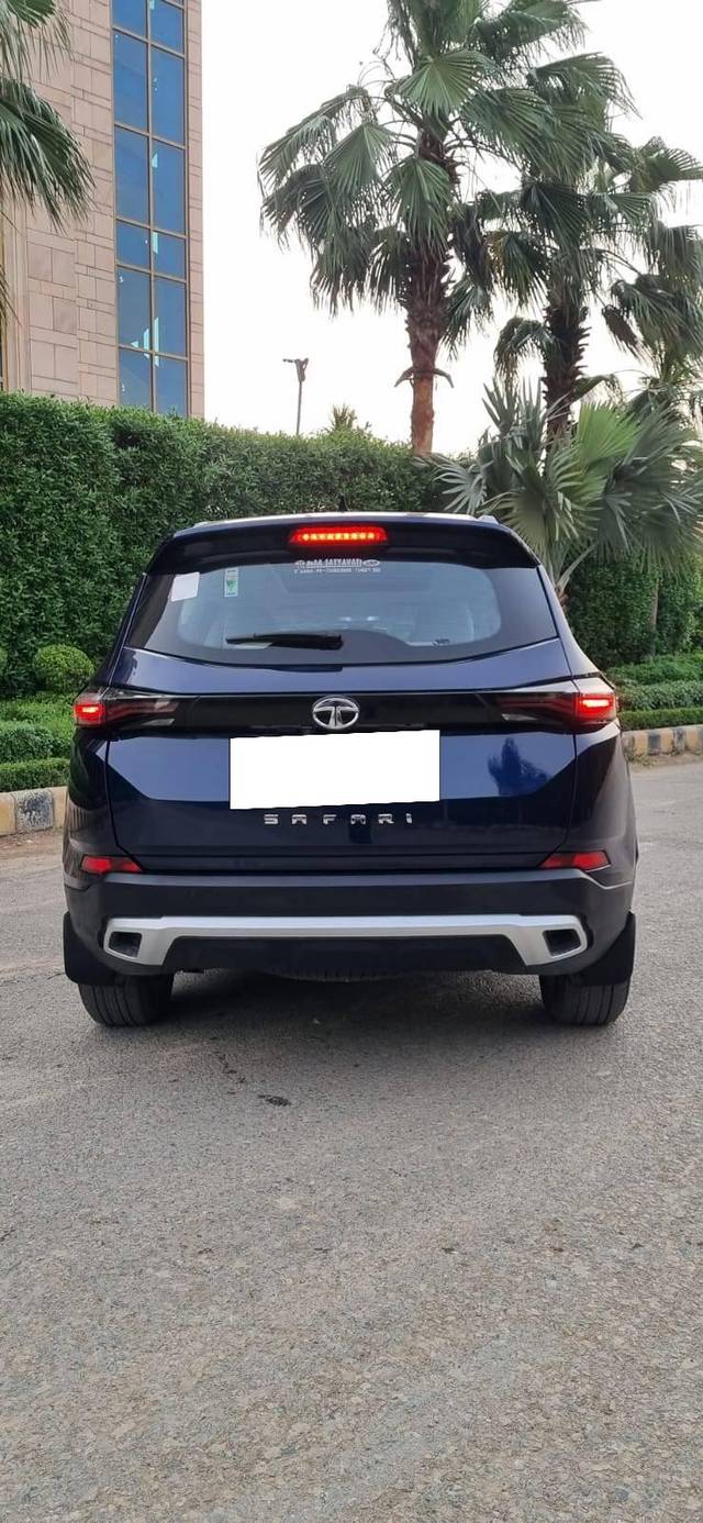 https://images10.gaadi.com/usedcar_image/4515092/original/processed_6b43e978e654a767fcccc8511f8df61b.jpg?imwidth=6402