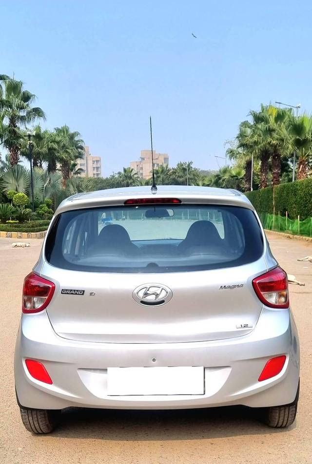 https://images10.gaadi.com/usedcar_image/4515096/original/processed_7d00d51456941096eecefc96798e75f3.jpg?imwidth=6402