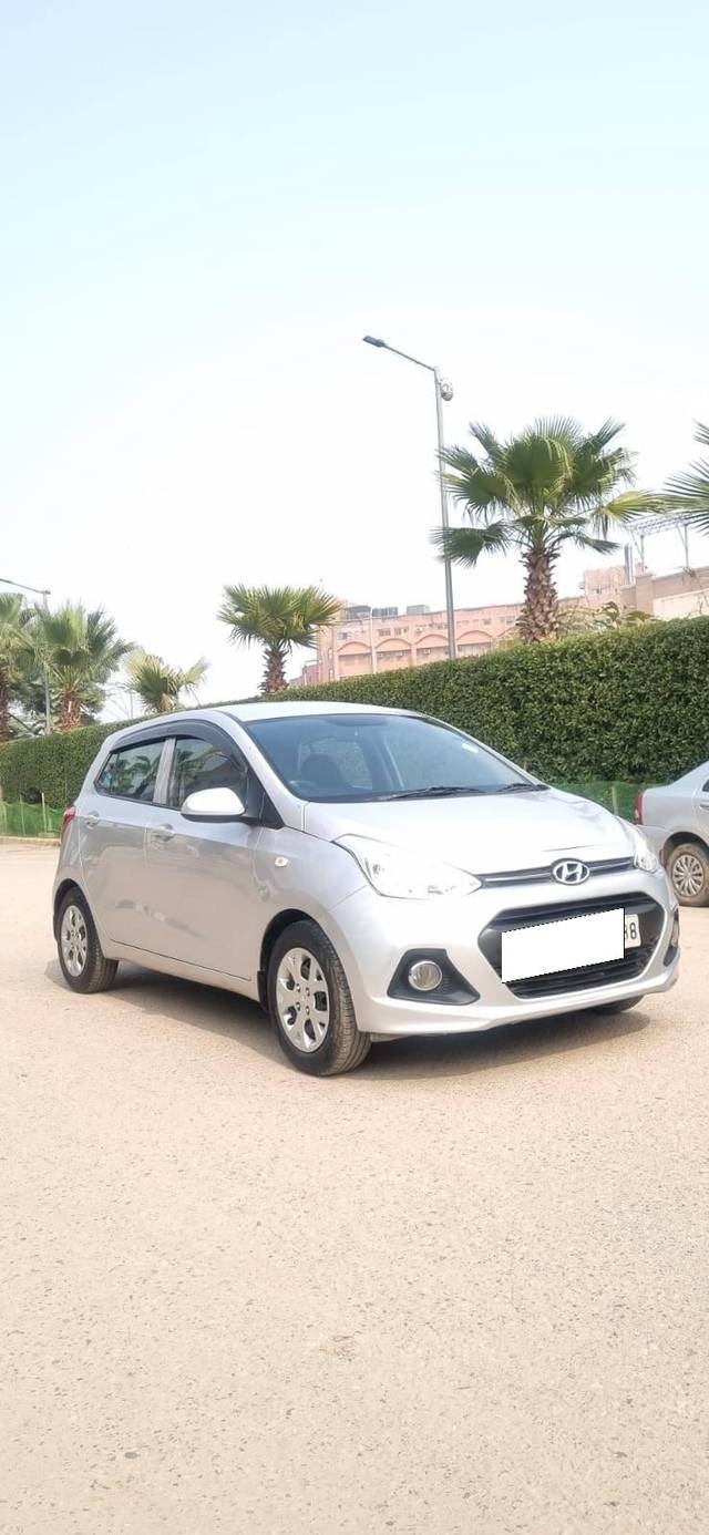 https://images10.gaadi.com/usedcar_image/4515096/original/processed_be8bf316020be106bd77138ce7c74f15.jpg?imwidth=6400