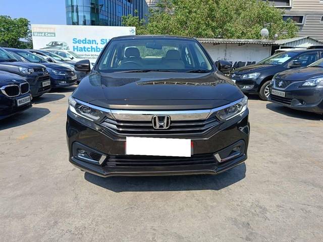 https://images10.gaadi.com/usedcar_image/4515097/original/processed_bbbeb11a0acd9a7794a844f83fc41527.jpg?imwidth=6400