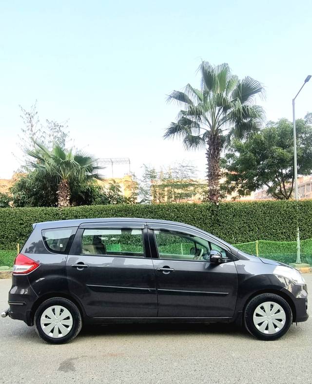 https://images10.gaadi.com/usedcar_image/4515102/original/849ca3ae95ca6de99673295ecd6dda8b.jpg?imwidth=6401