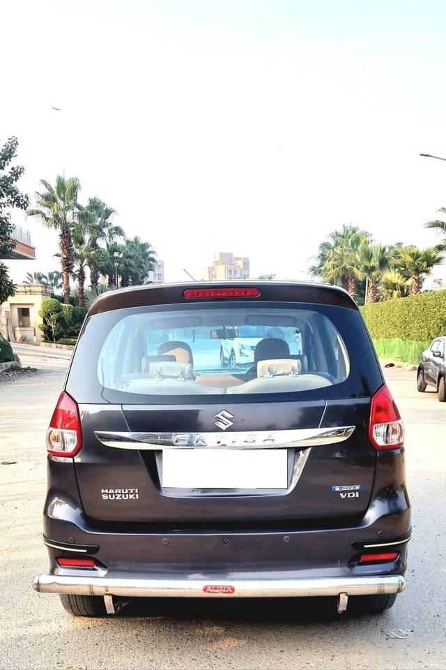https://images10.gaadi.com/usedcar_image/4515102/original/processed_517bd8567f35524362896c38317409eb.jpg?imwidth=6402