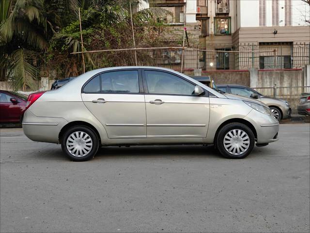 https://images10.gaadi.com/usedcar_image/4515106/original/efbae5c57785e2a4a66d2ce0ebbe3ffc.jpg?imwidth=6401