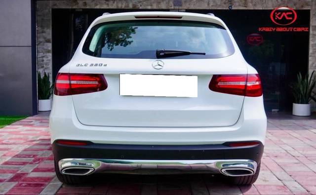 https://images10.gaadi.com/usedcar_image/4515109/original/processed_05e8767381fea82e84b591b9e0f6ec73.jpg?imwidth=6402