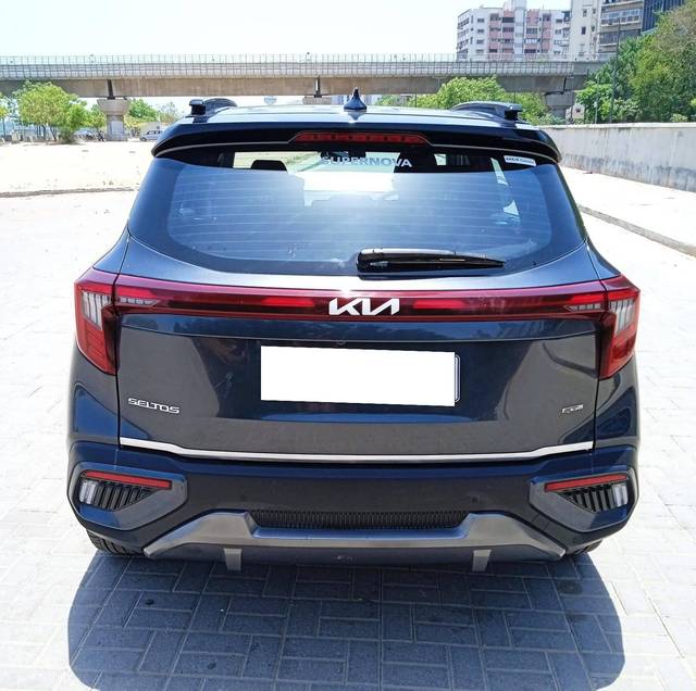 https://images10.gaadi.com/usedcar_image/4515116/original/processed_b06b80315d3c088e783eabe64c211501.jpg?imwidth=6401