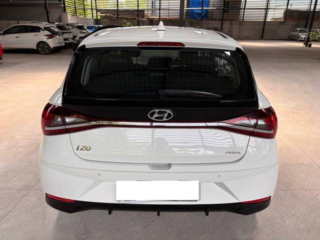 https://images10.gaadi.com/usedcar_image/4515142/original/processed_a2462a7ead344fb5d012ed5774bbf8e8.jpg?imwidth=6401