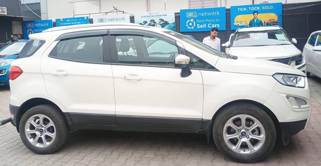 https://images10.gaadi.com/usedcar_image/4515144/original/processed_5864f29aa80d833f068550e97751e76e.jpg?imwidth=6401