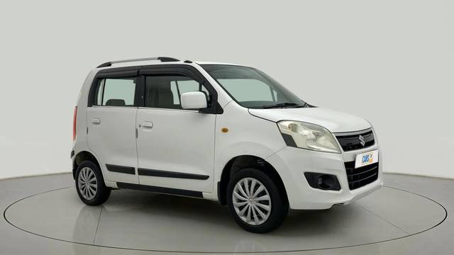 https://images10.gaadi.com/usedcar_image/4515147/original/3a7f1ffa9e4a1fe42284c2f9510daee3.jpg?imwidth=6400