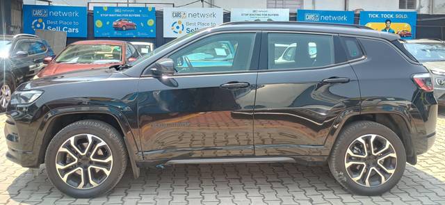 https://images10.gaadi.com/usedcar_image/4515151/original/processed_9883bbd4465013554bf433750439483e.jpg?imwidth=6402