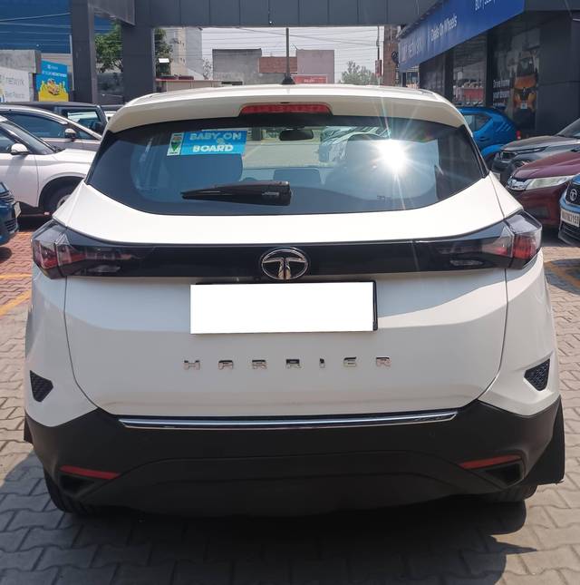 https://images10.gaadi.com/usedcar_image/4515152/original/processed_fc31046244fecb1d071688b71ab54669.jpg?imwidth=6401