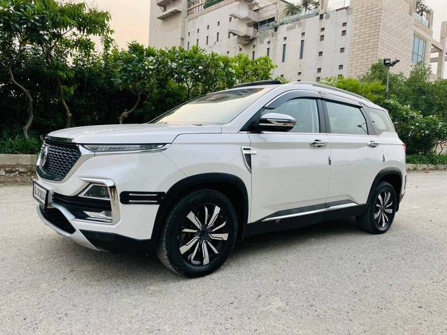https://images10.gaadi.com/usedcar_image/4515158/original/processed_ae75cd5c855c6bdd07269aff441d1918.jpg?imwidth=6400