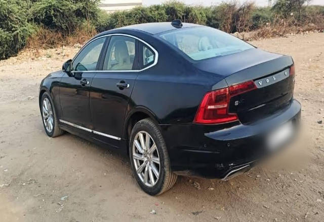 https://images10.gaadi.com/usedcar_image/4515188/original/09d70d64-53fe-415d-85f6-ca1c472c3f99.?imwidth=6402