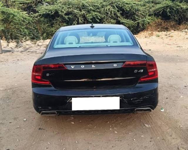 https://images10.gaadi.com/usedcar_image/4515188/original/processed_61421d98-323d-409b-9899-a31297d1bc71.jpg?imwidth=6401