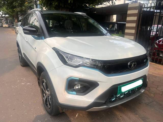 https://images10.gaadi.com/usedcar_image/4515198/original/processed_46b887308a4ba3aed7d4576f8e227240.jpg?imwidth=6400