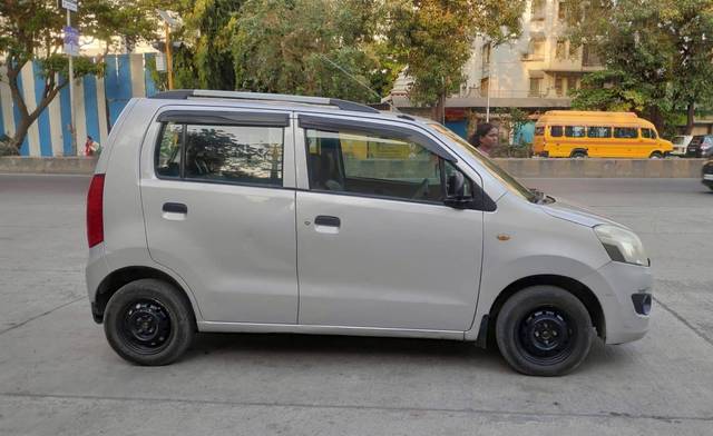 https://images10.gaadi.com/usedcar_image/4515203/original/processed_57369e061bc3d47d56c28c5a3b476259.jpg?imwidth=6401