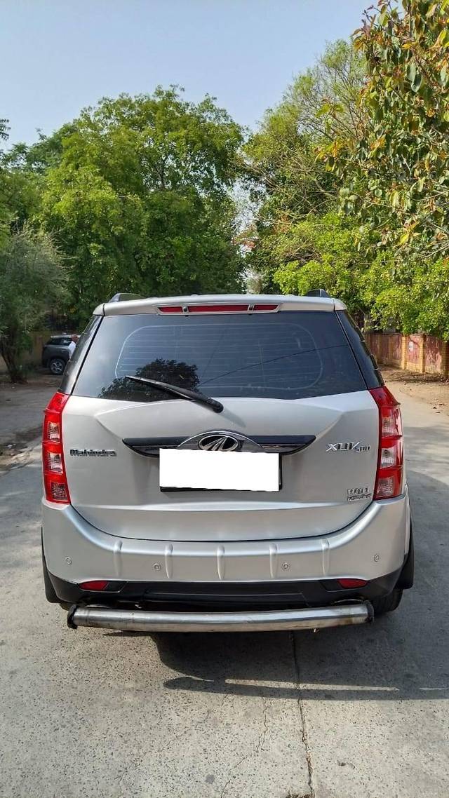 https://images10.gaadi.com/usedcar_image/4515207/original/processed_24e658ce33001da8556eb5f479b96206.jpg?imwidth=6402