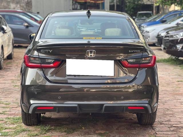 https://images10.gaadi.com/usedcar_image/4515209/original/processed_89feda475a8602f8eccc80dac6f8f97b.jpg?imwidth=6401
