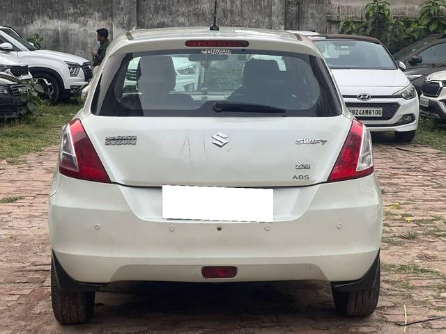 https://images10.gaadi.com/usedcar_image/4515210/original/processed_807eb8bbfa89fb4ef41d9f1100c89651.jpg?imwidth=6401