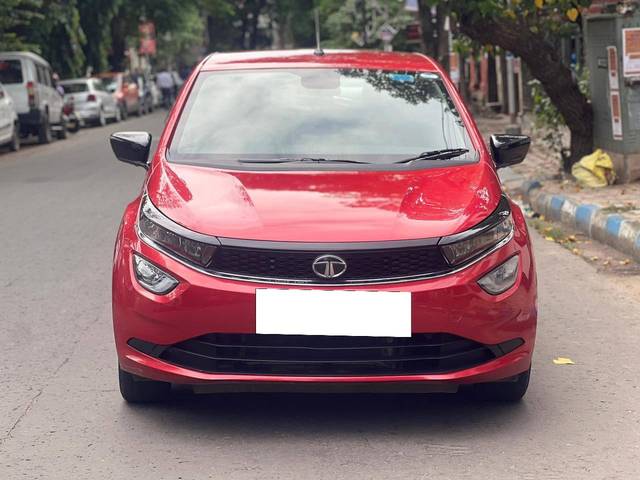 https://images10.gaadi.com/usedcar_image/4515214/original/processed_634ea3dd10fe3bb135b3ebe696663402.jpg?imwidth=6400