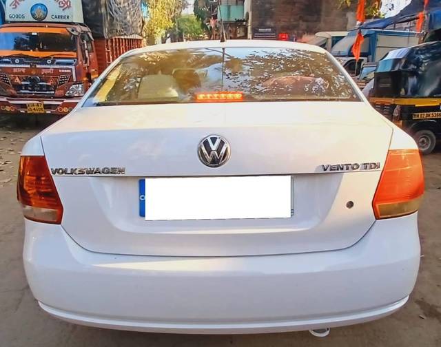 https://images10.gaadi.com/usedcar_image/4515216/original/processed_4fb46c6943f6db203fa58223d432c80b.jpeg?imwidth=6402