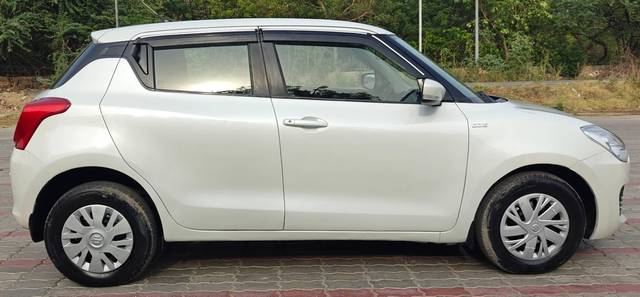 https://images10.gaadi.com/usedcar_image/4515217/original/processed_19d6699567fac604d286548ad7921854.jpg?imwidth=6401