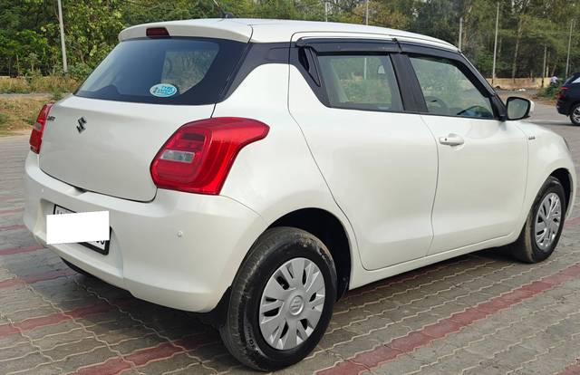 https://images10.gaadi.com/usedcar_image/4515217/original/processed_a2d8cbf07bc95183400dd8f075a449d9.jpg?imwidth=6402