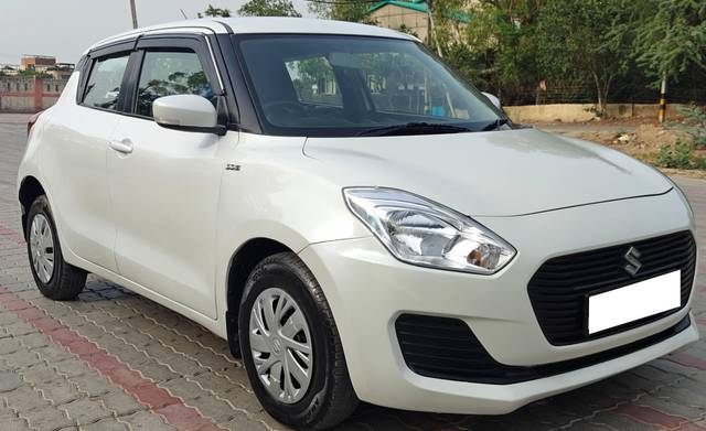 https://images10.gaadi.com/usedcar_image/4515217/original/processed_ded8e53da8831f4e93f8ece39b6dff46.jpg?imwidth=6400